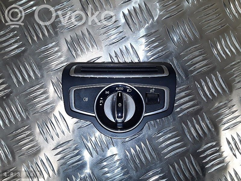 Mercedes-Benz C W205 Interruttore luci