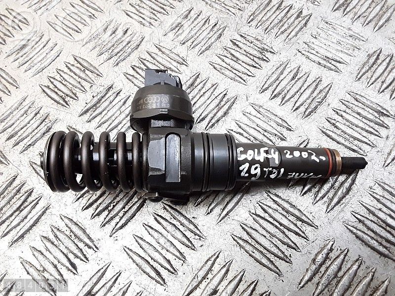 Volkswagen Golf IV Injector combustibil