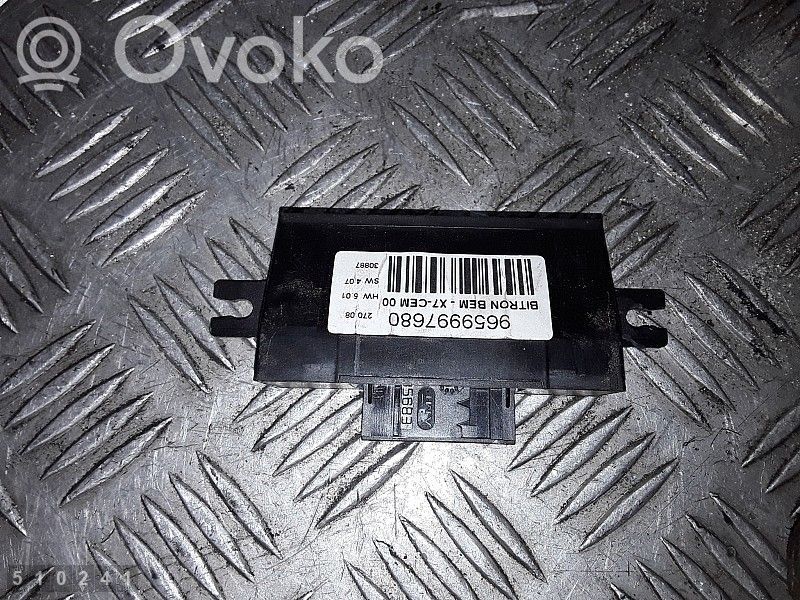 Unidad de control/módulo de la puerta   9659997680