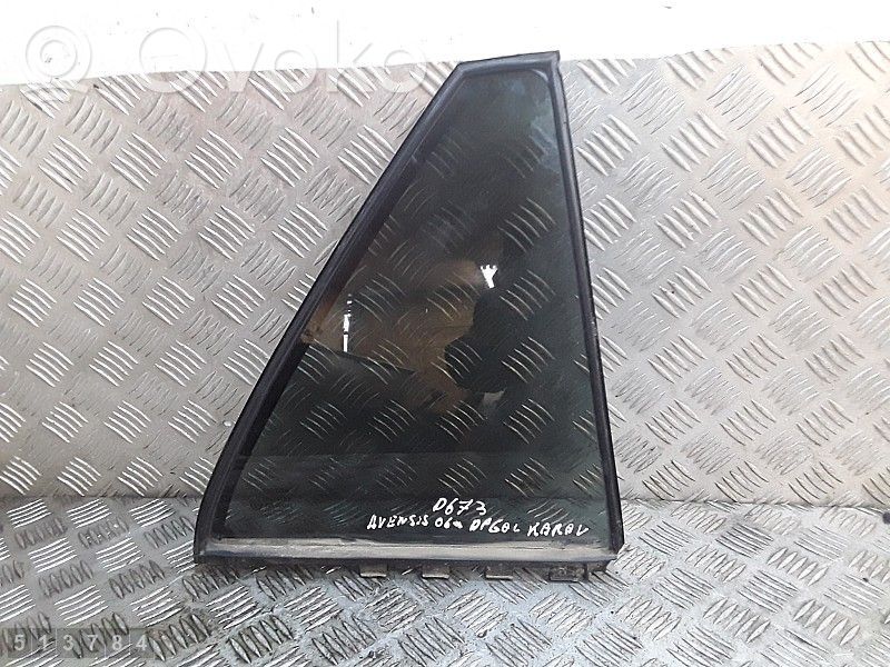 Toyota Avensis T250 Ventanilla de ventilación de la puerta trasera 