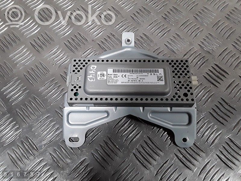 Tesla Model Y Sonstige Steuergeräte / Module 