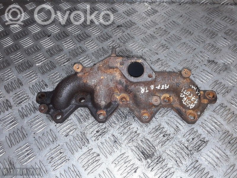 Opel Astra J Išmetimo kolektorius 