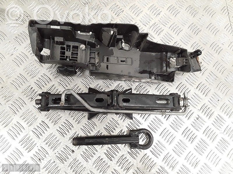 Mercedes-Benz Citan W415 Tool set 