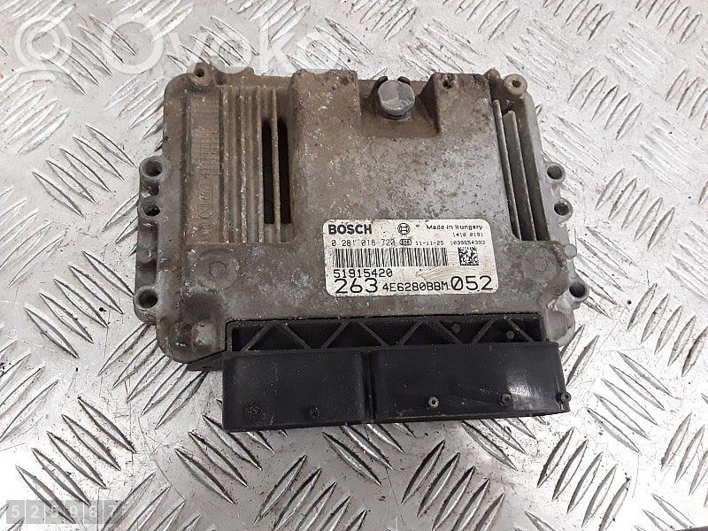 Opel Combo D Engine control unit/module 