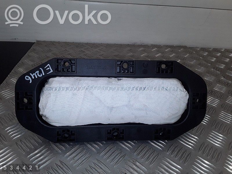 Volvo V40 Matkustajan turvatyyny