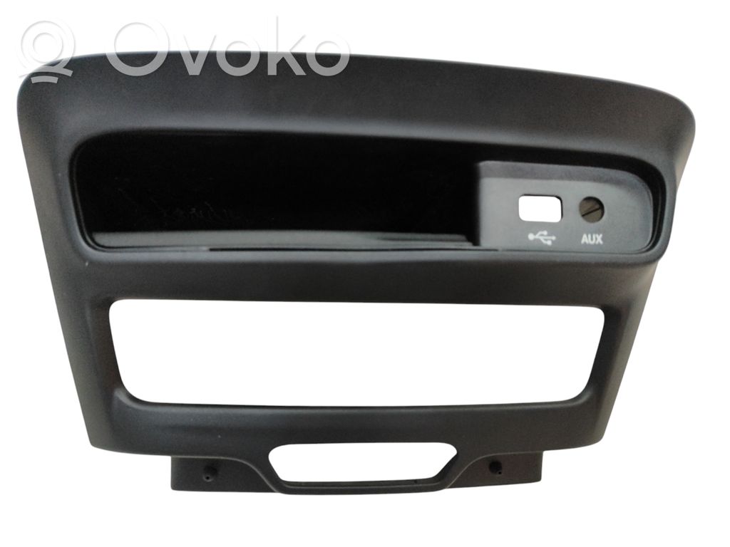 Chrysler Pacifica Dashboard storage box/compartment 