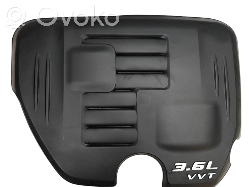 Dodge Challenger Engine cover (trim) 