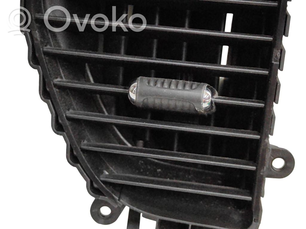 Chrysler Pacifica Centrinės oro grotelės 