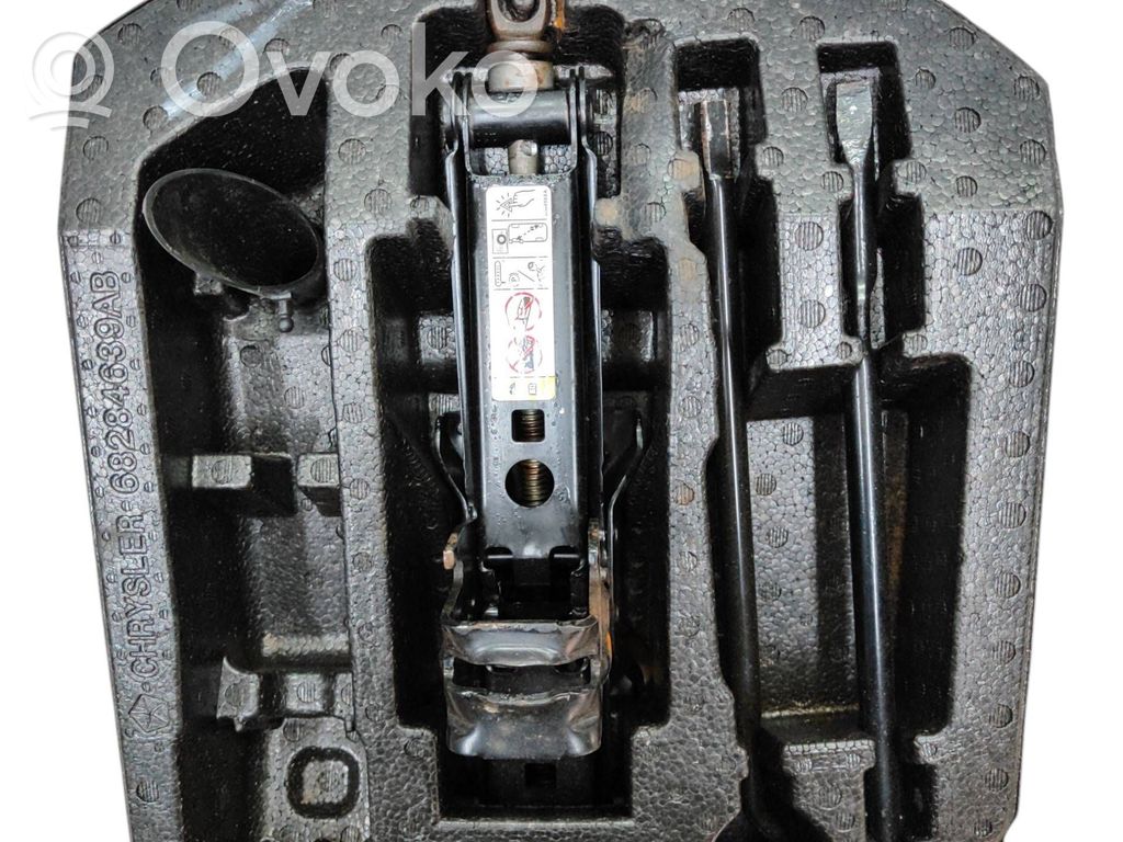 Jeep Grand Cherokee Lift Jack 
