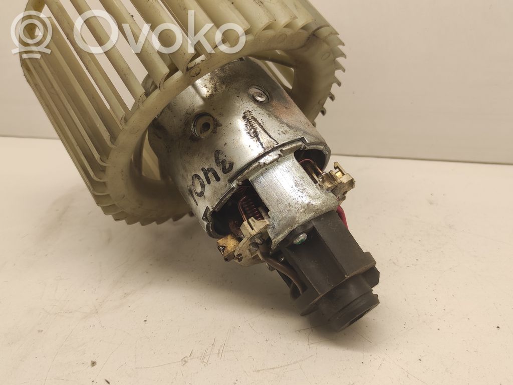 Mazā radiatora ventilators