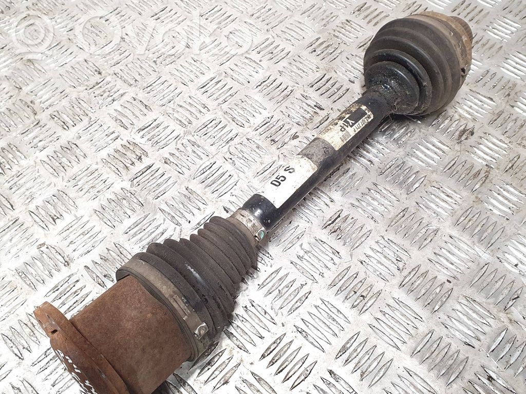 Audi A4 S4 B8 8K Etuvetoakseli 