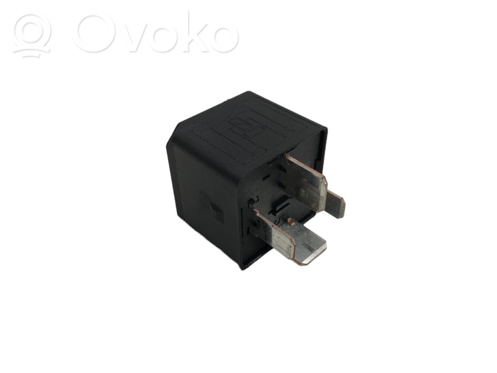 BMW 3 E90 E91 Other relay 
