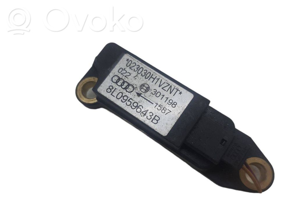 Czujnik uderzenia Airbag   8L0959643B,301198,023030H1VZNT