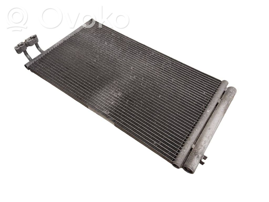 BMW 3 E90 E91 Coolant radiator 