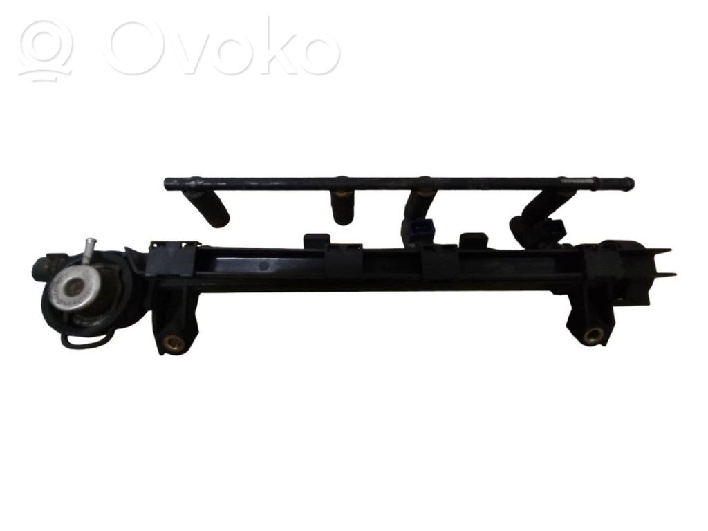 Volkswagen Golf IV Listwa wtryskowa 
