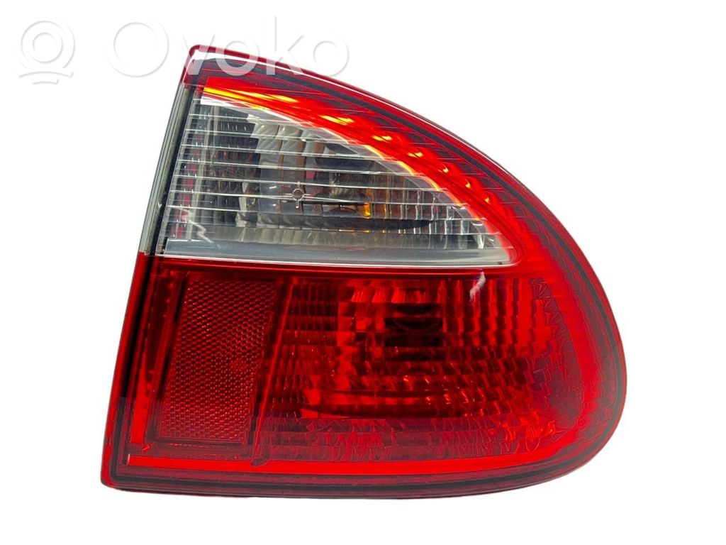 Seat Leon (1M) Aizmugurējais lukturis virsbūvē 