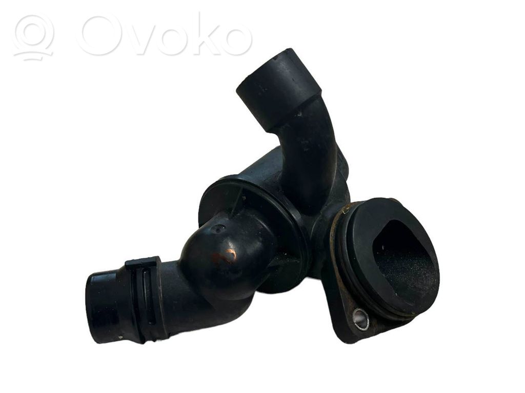 Audi A4 S4 B8 8K Termostat / Obudowa termostatu 