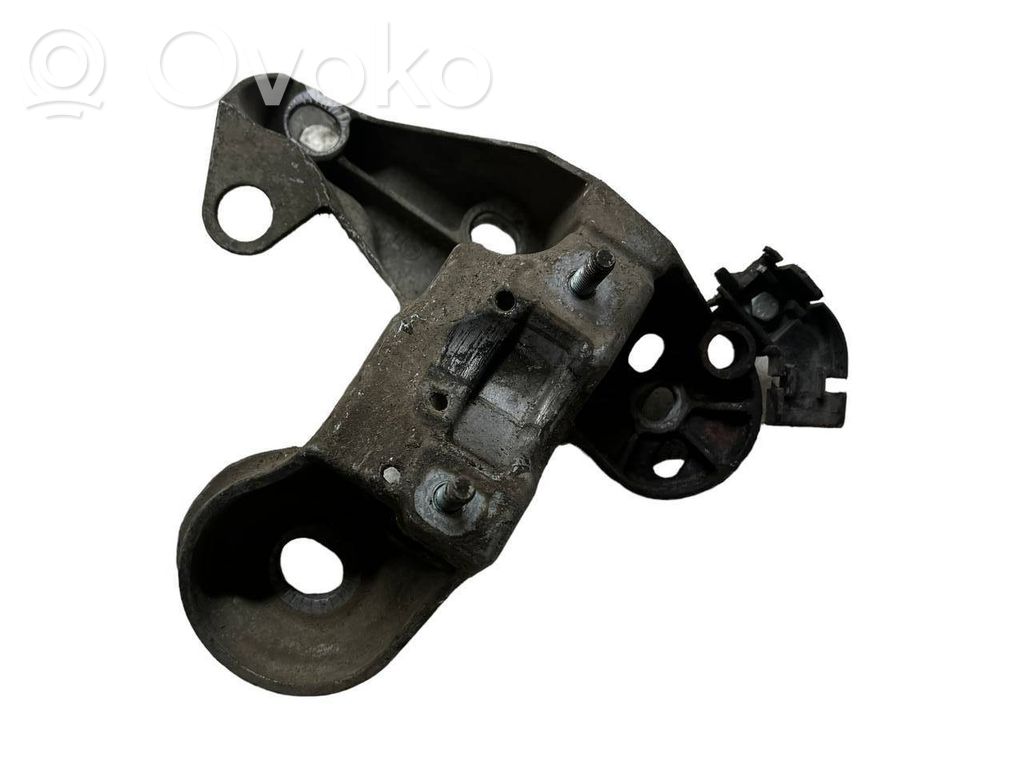 Engine mounting bracket   4Z7199352