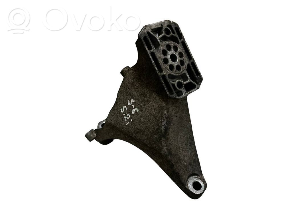 Audi A6 S6 C6 4F Engine mounting bracket 
