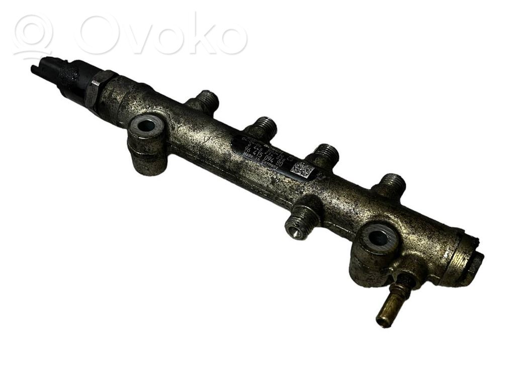 Peugeot 206 Fuel main line pipe 