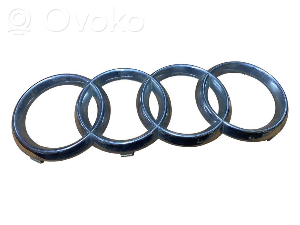 Audi A8 S8 D2 4D Gamintojo ženkliukas 
