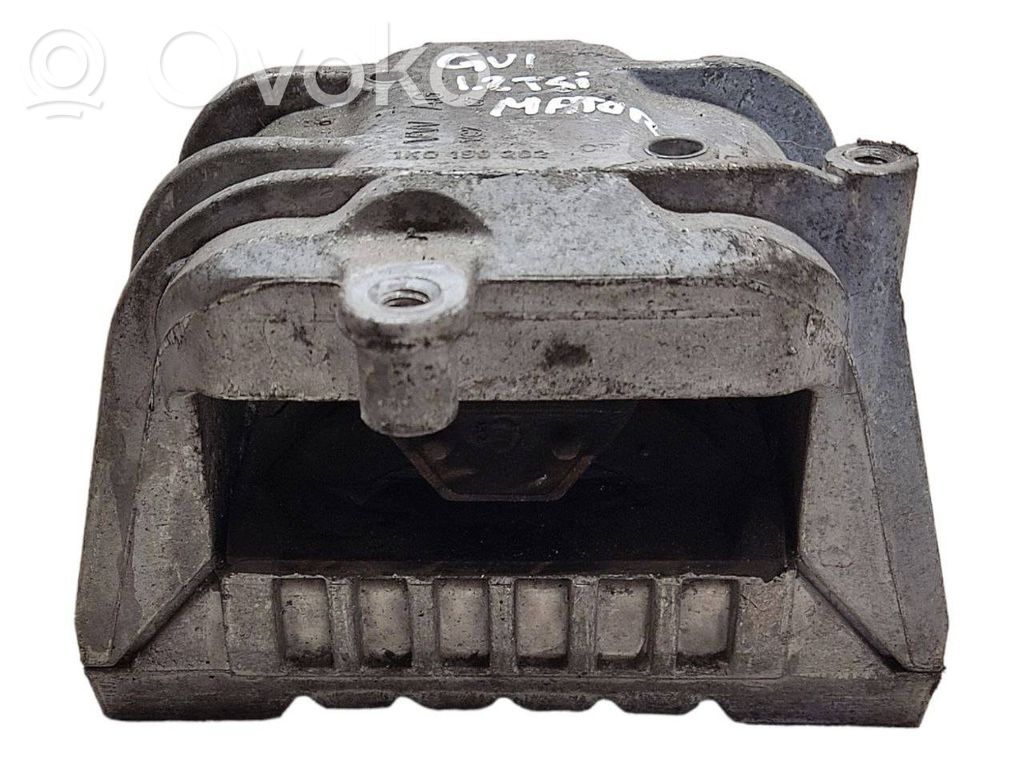 Volkswagen Golf VI Engine mount bracket 