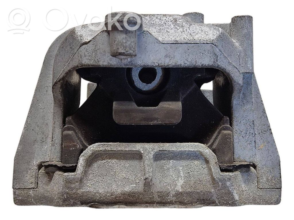 Volkswagen Golf V Engine mount bracket 