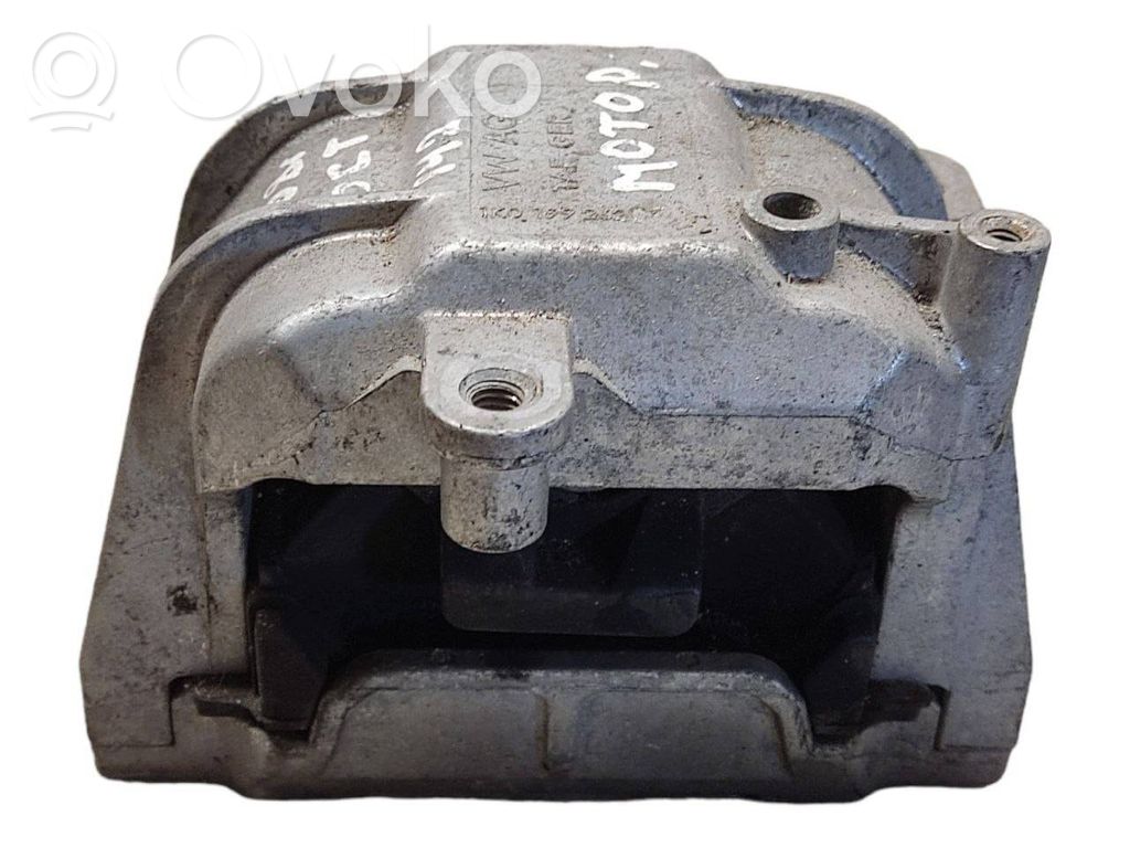 Skoda Octavia Mk2 (1Z) Engine mount bracket 