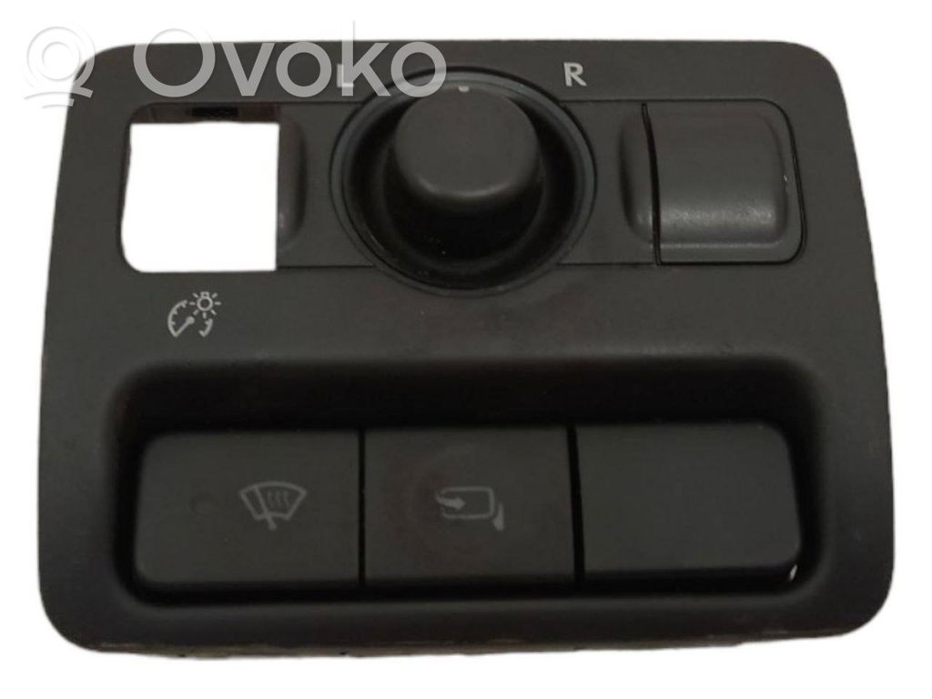 Subaru Outback Wing mirror switch 