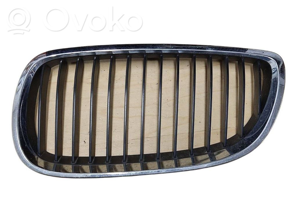 BMW 3 E92 E93 Front bumper upper radiator grill 