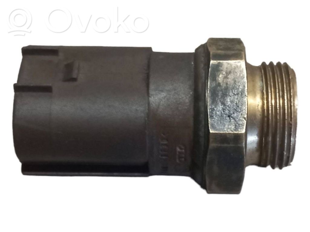 Volkswagen Golf IV Coolant temperature sensor 