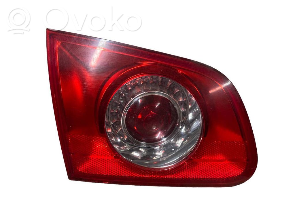 Volkswagen PASSAT B6 Tailgate rear/tail lights 