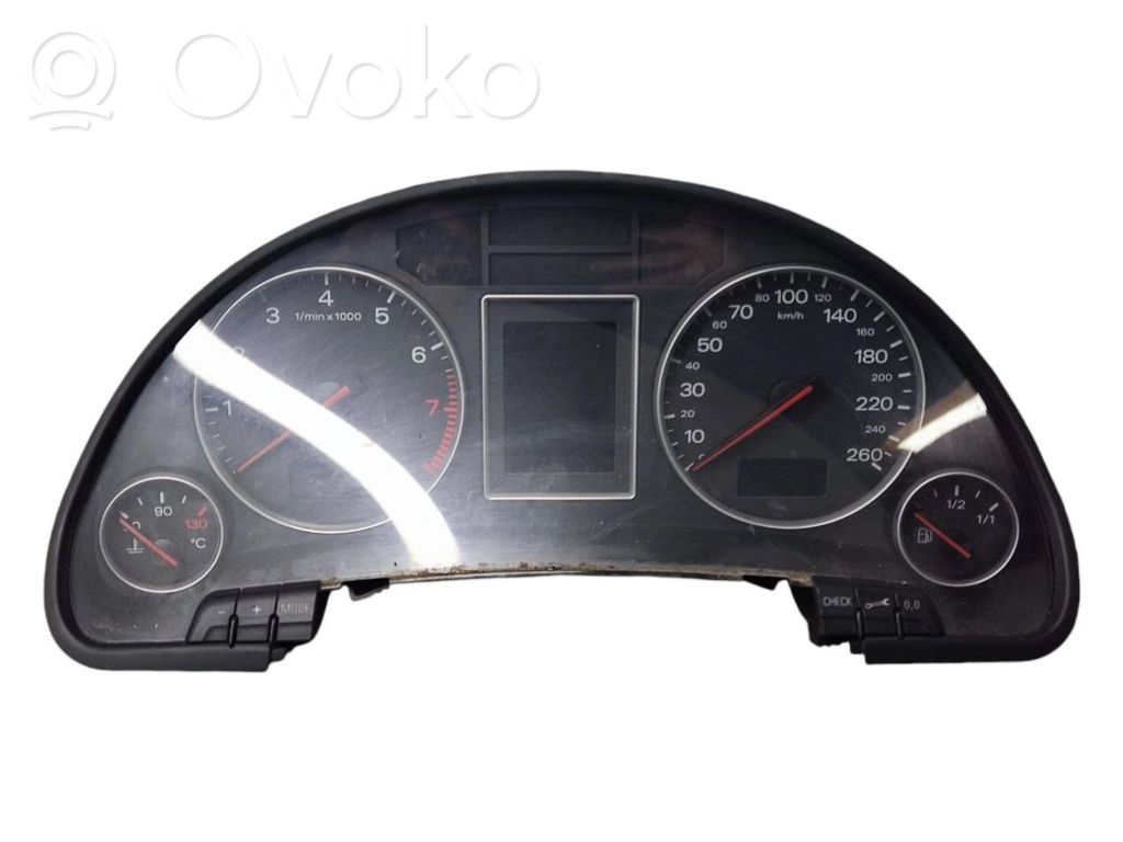Audi A4 S4 B6 8E 8H Licznik / Prędkościomierz 