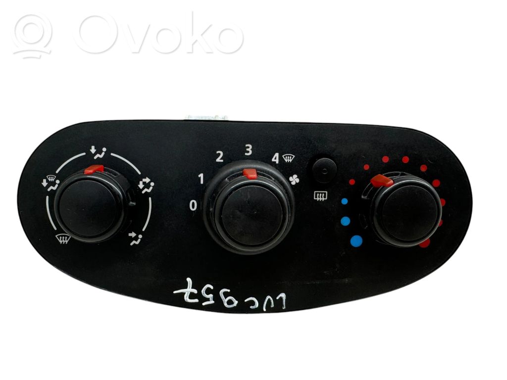 Dacia Sandero II Climate control unit 