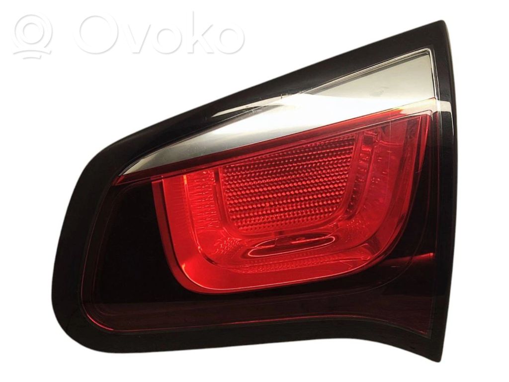 Citroen C3 Aizmugurējais lukturis pārsegā 