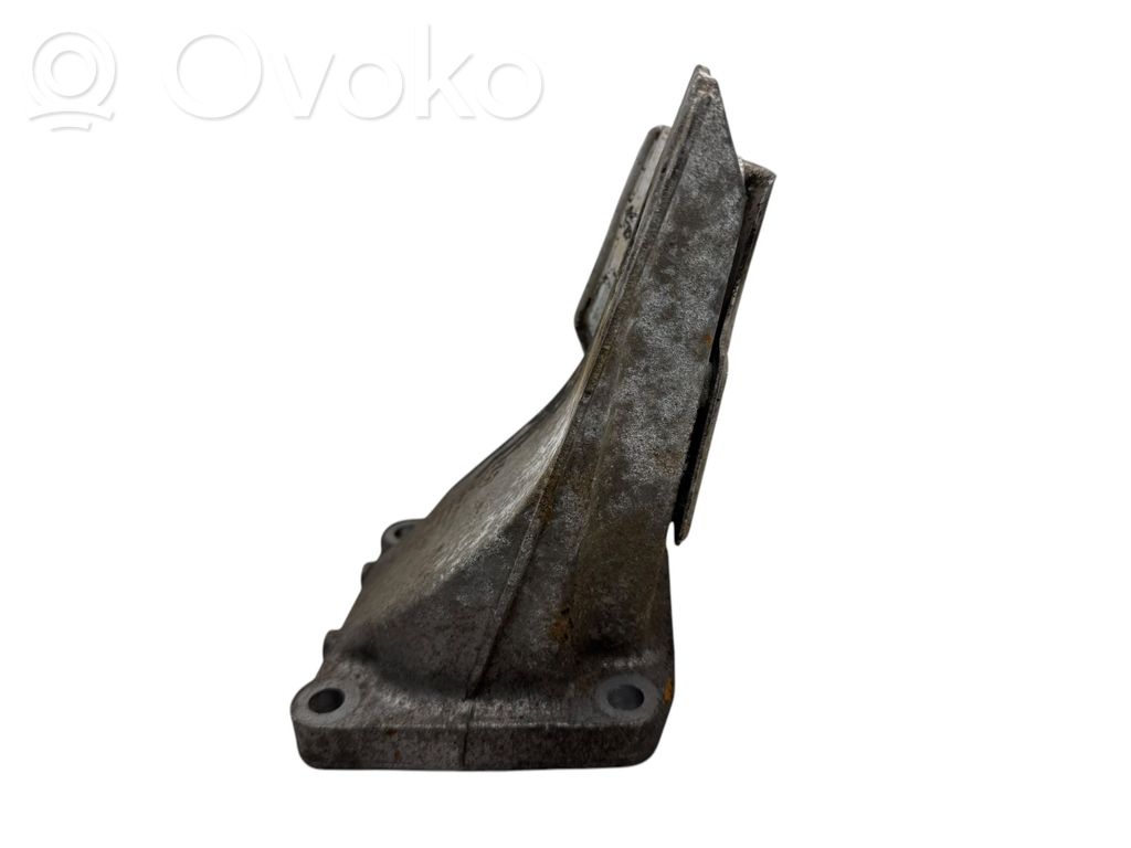 BMW 5 E60 E61 Engine mounting bracket 