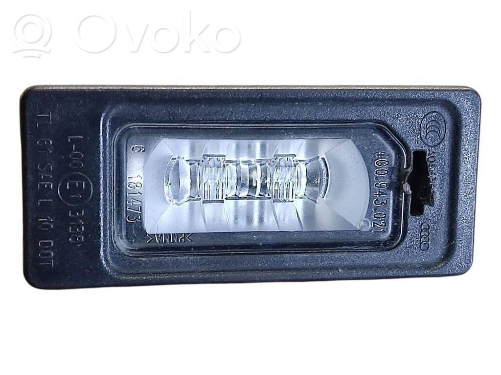 Audi A4 S4 B8 8K Rekisterikilven valo 