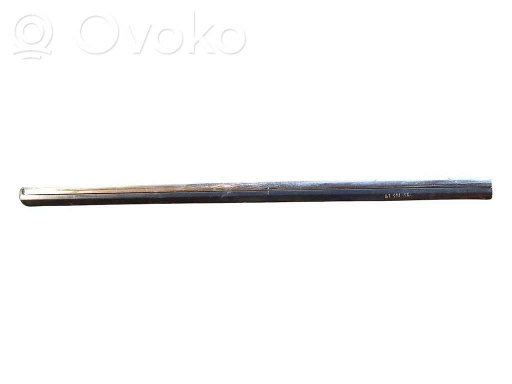 Volkswagen PASSAT B7 Etuoven lista (muoto) 