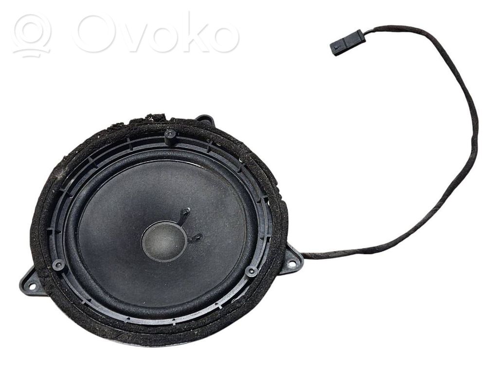 Audi A4 S4 B5 8D Altavoz de la puerta delantera 