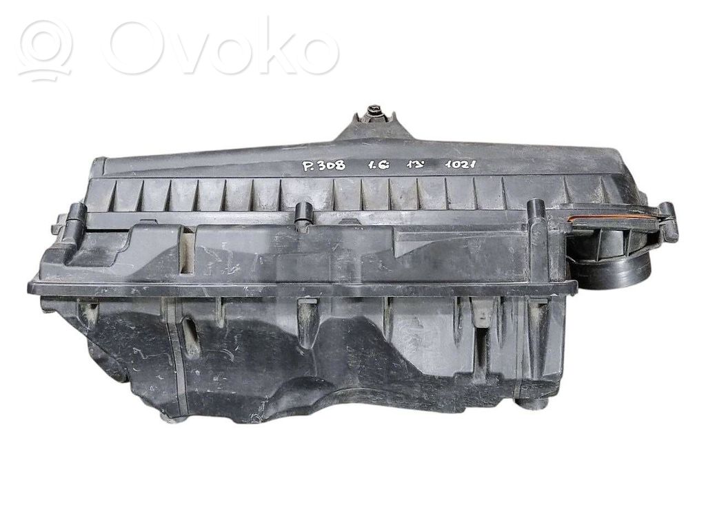 Peugeot 308 Air filter box 
