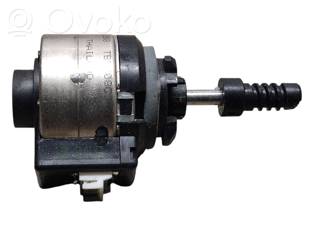 Volkswagen PASSAT B6 Headlight level adjustment motor 