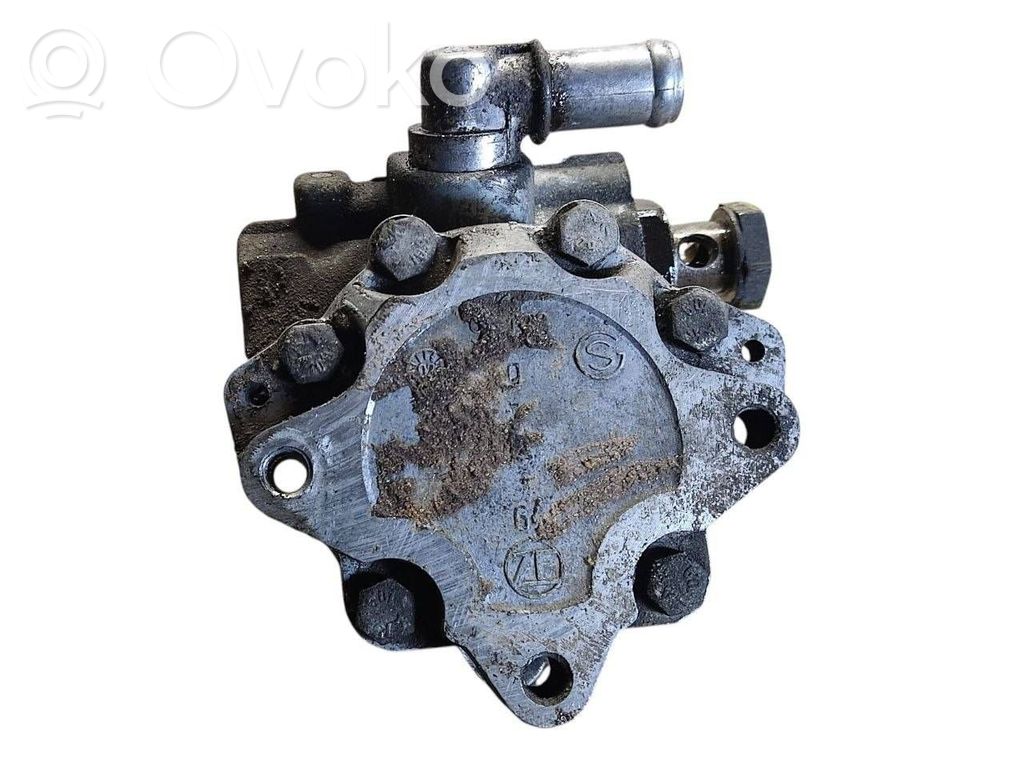 Audi A6 S6 C5 4B Power steering pump 