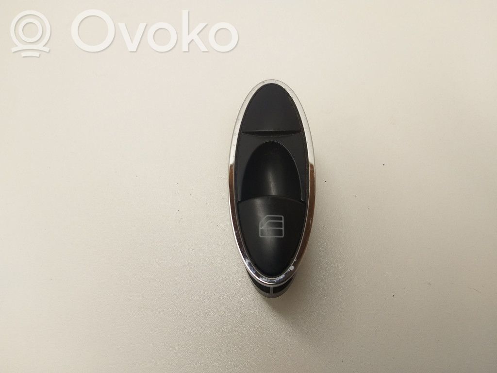 Mercedes-Benz E W211 Electric window control switch 