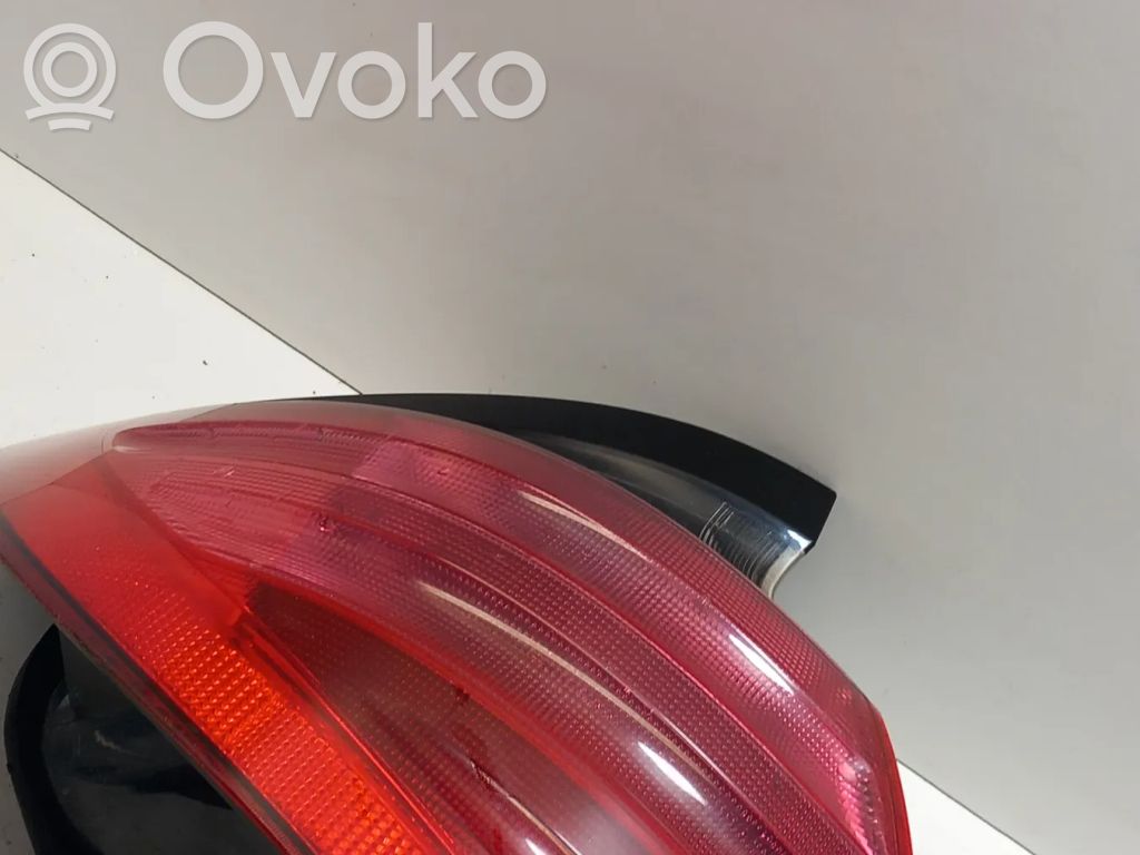 Mercedes-Benz C W203 Lampa tylna 