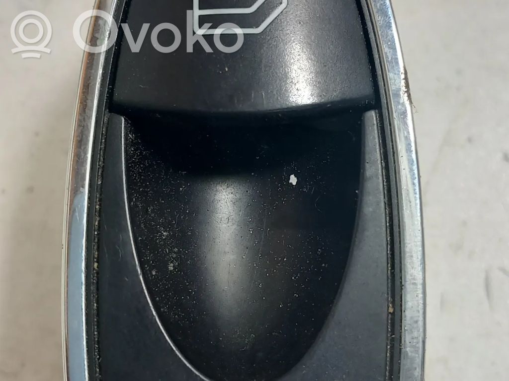 Mercedes-Benz E W211 Electric window control switch 