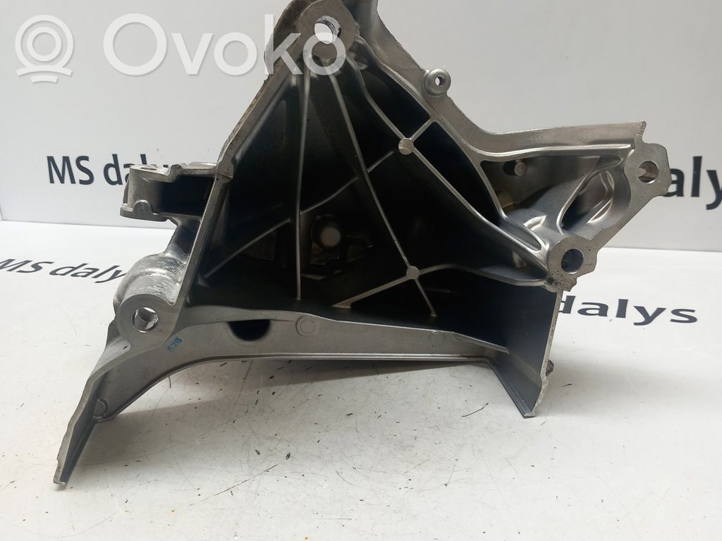 Volkswagen T-Cross Engine mount bracket 
