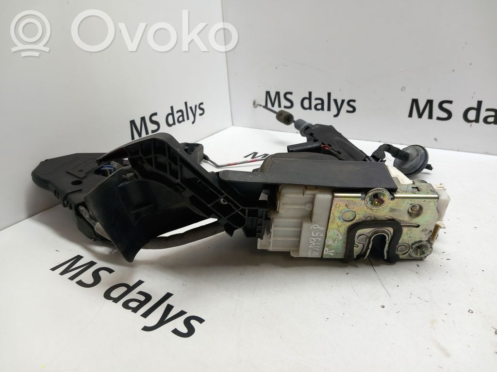 Mercedes-Benz R W251 Zamek drzwi przednich 