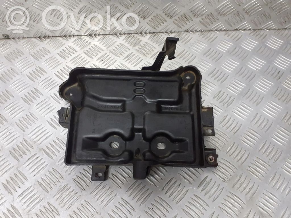 Mazda 323 Batteriekasten 
