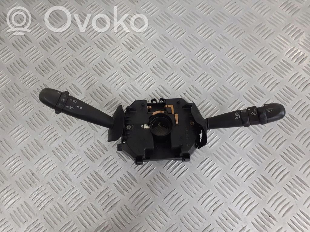 Alfa Romeo 147 Interruptor/palanca de limpiador de luz de giro 