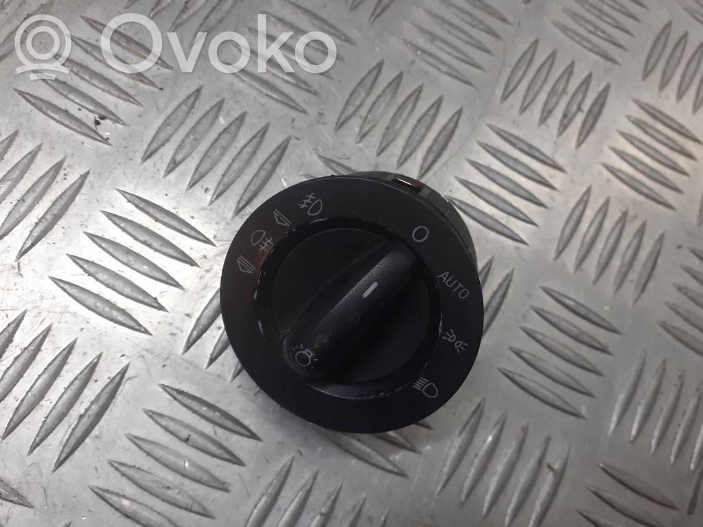 Audi A6 S6 C6 4F Light relay 